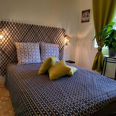 Chez Jollyjune, A Moins D'Une Heure Du Mont Saint Michel Champeaux Екстериор снимка