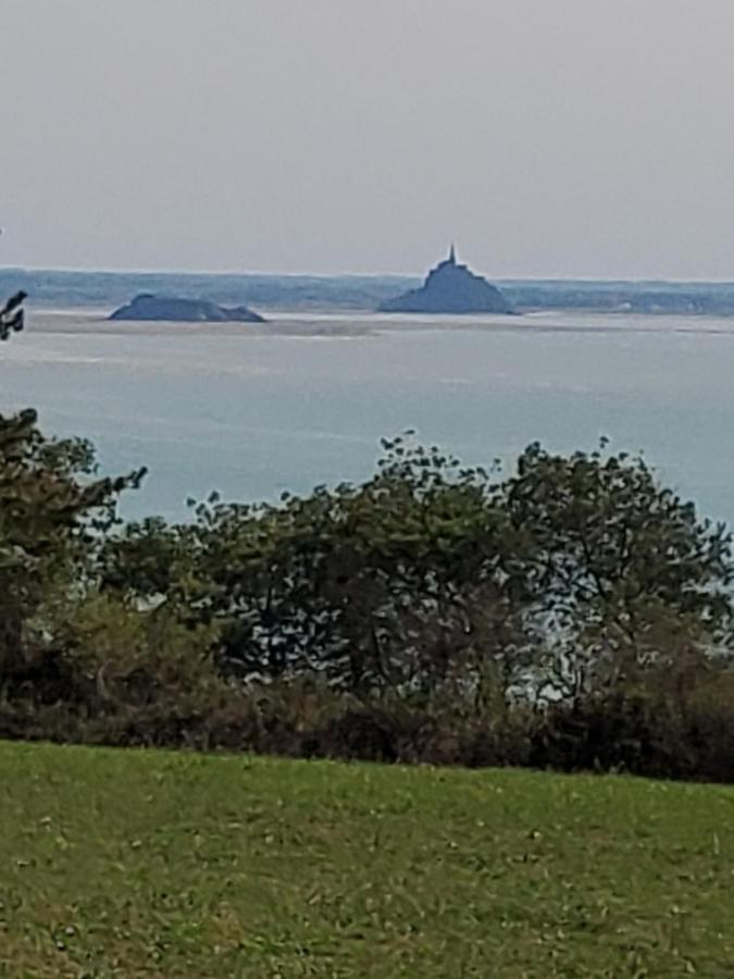 Chez Jollyjune, A Moins D'Une Heure Du Mont Saint Michel Champeaux Екстериор снимка