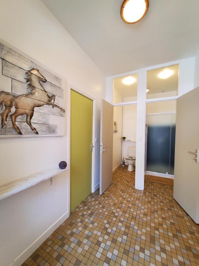 Chez Jollyjune, A Moins D'Une Heure Du Mont Saint Michel Champeaux Екстериор снимка